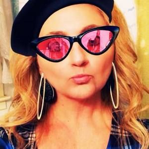 Meet your Posher, Sherry